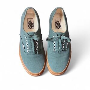 Men’s Vans Low Top Canvas Sneakers in Duck green/ sage with Gum Sole #109